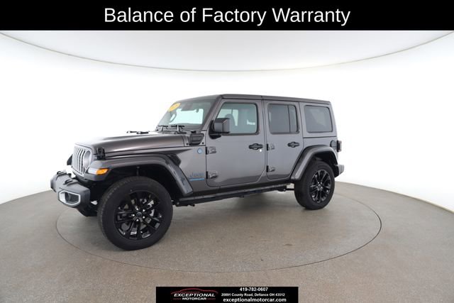 Used 2025 Jeep Wrangler Unlimited Sahara w/ Safety Group image 4