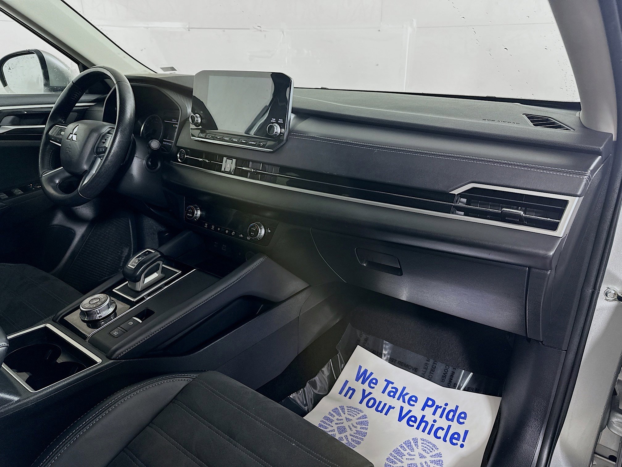 Used 2024 Mitsubishi Outlander Ralliart image 28