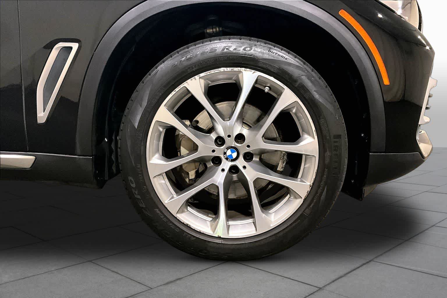 Used 2022 BMW X5 xDrive40i AWD/4WD image 10