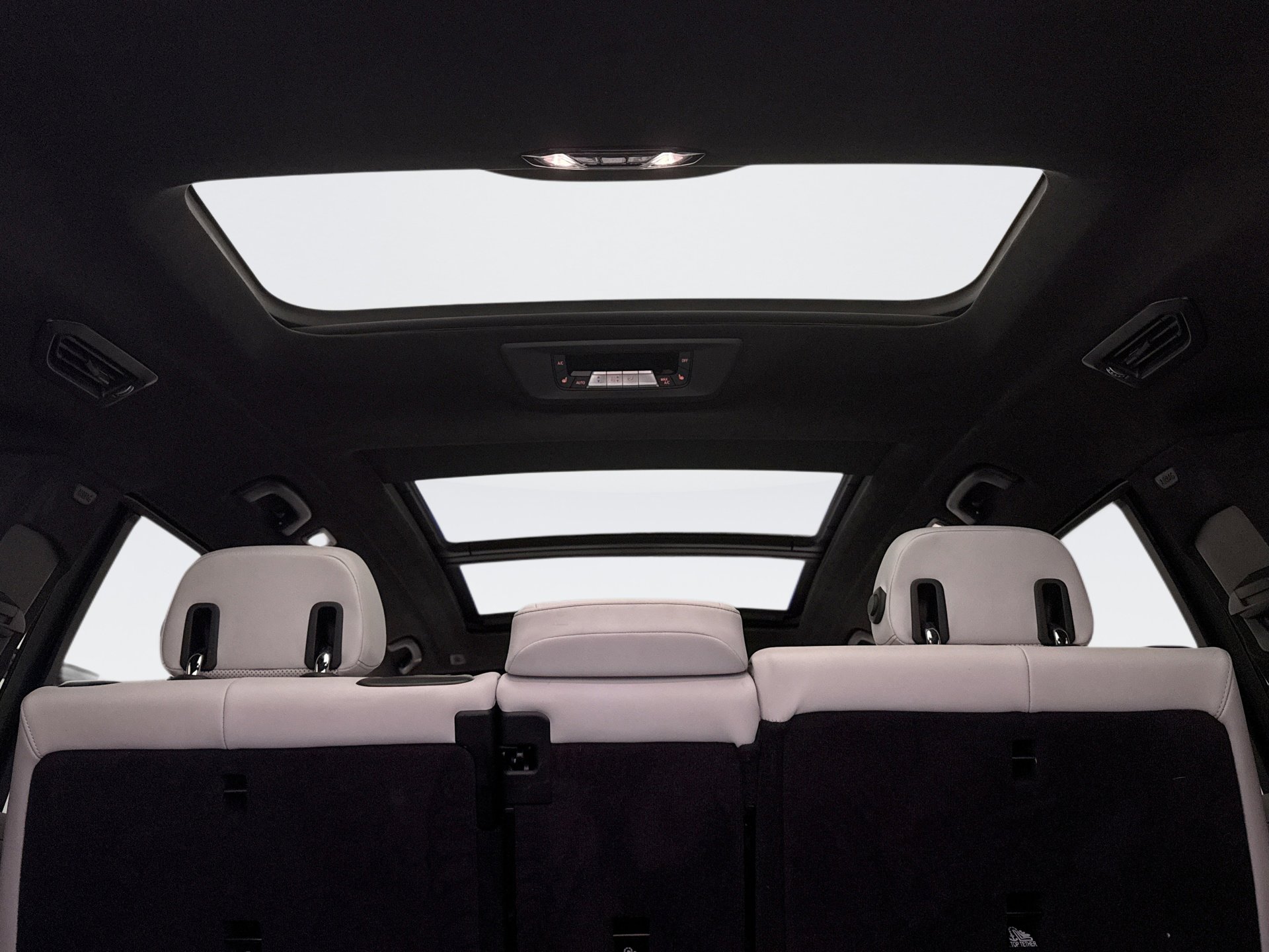 Used 2024 BMW X7 xDrive40i w/ Executive Package image 20