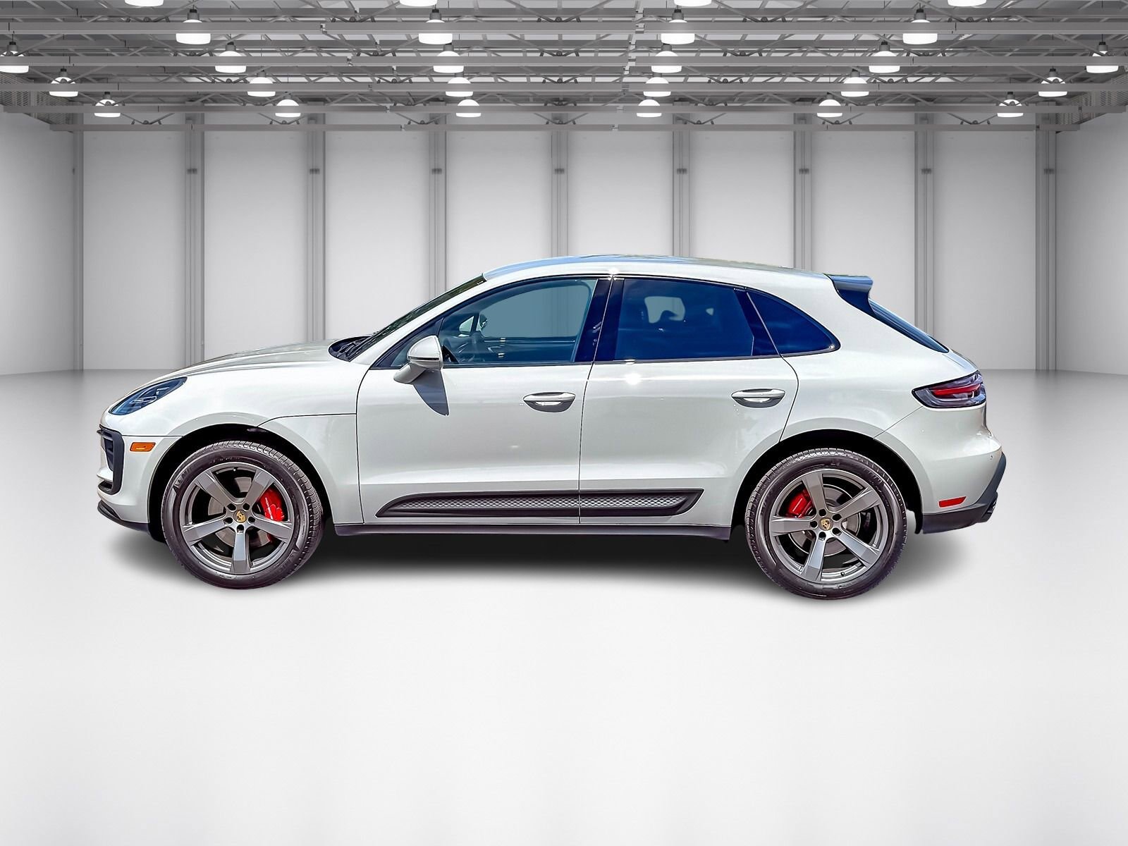 Used 2024 Porsche Macan S image 2