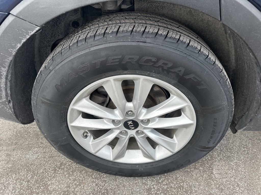 Used 2019 Kia Sorento LX image 35