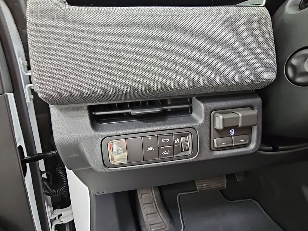 New 2026 GMC Sierra EV Elevation image 27