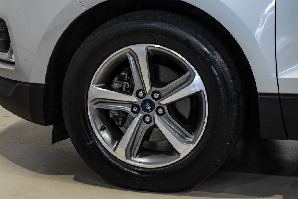 Used 2019 Ford Edge SEL w/ Equipment Group 201A FWD image 55