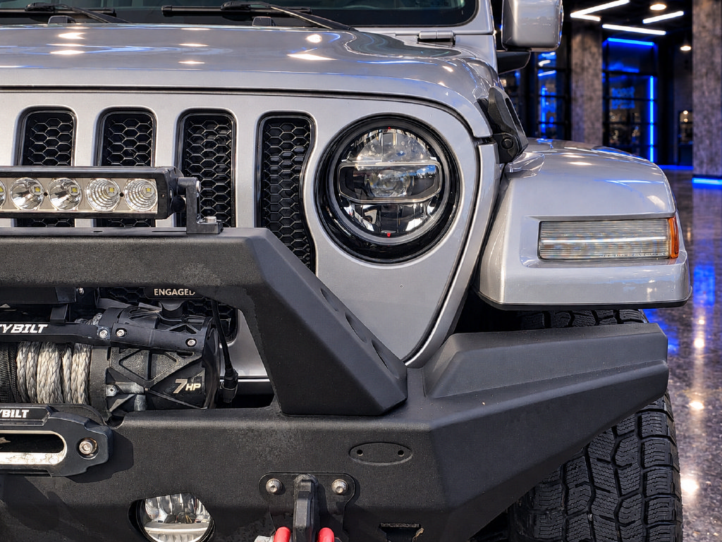 Used 2021 Jeep Wrangler Unlimited Sahara AWD/4WD image 12