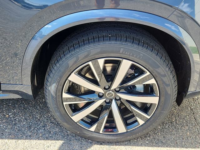New 2026 Volvo XC90 B6 Core w/ Protection Package image 18