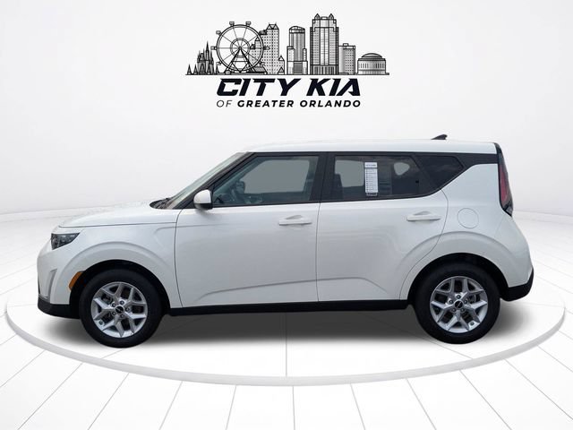 Certified 2025 Kia Soul LX w/ LX Technology Package FWD image 4