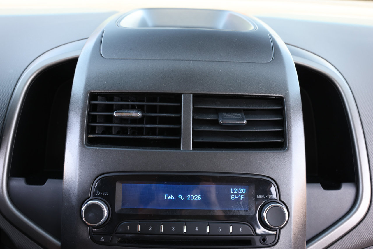 Used 2012 Chevrolet Sonic LT image 32