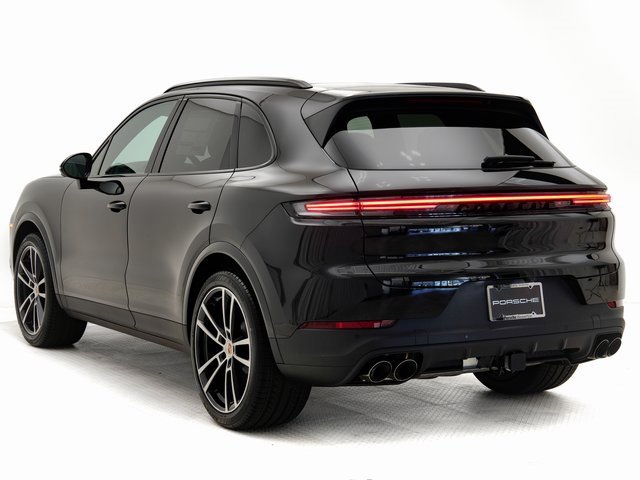 New 2026 Porsche Cayenne image 3