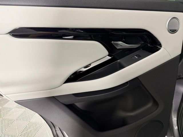 Used 2026 Land Rover Range Rover Evoque S image 21