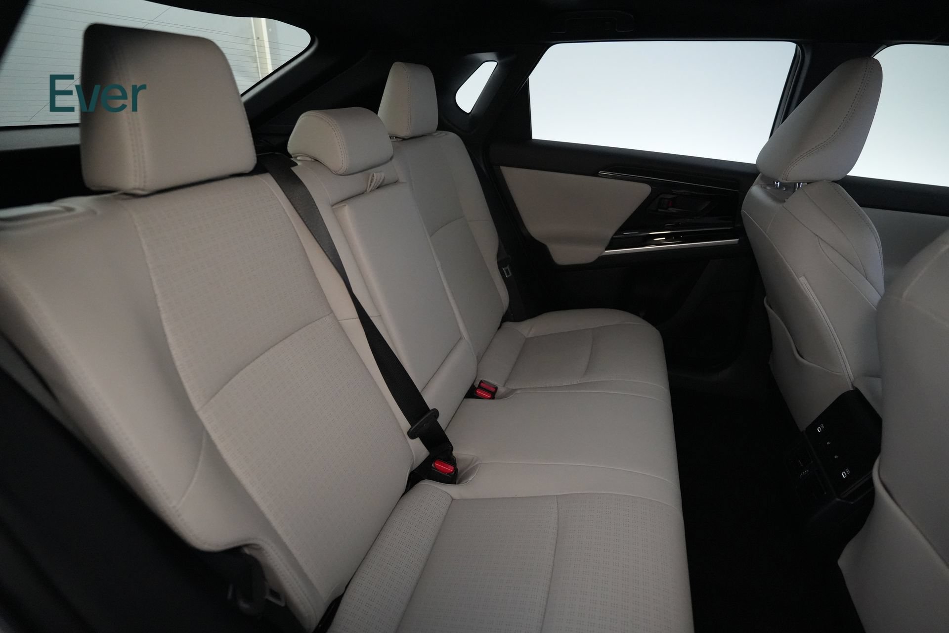 Used 2024 Toyota bZ4X AWD w/ Weather Package image 5