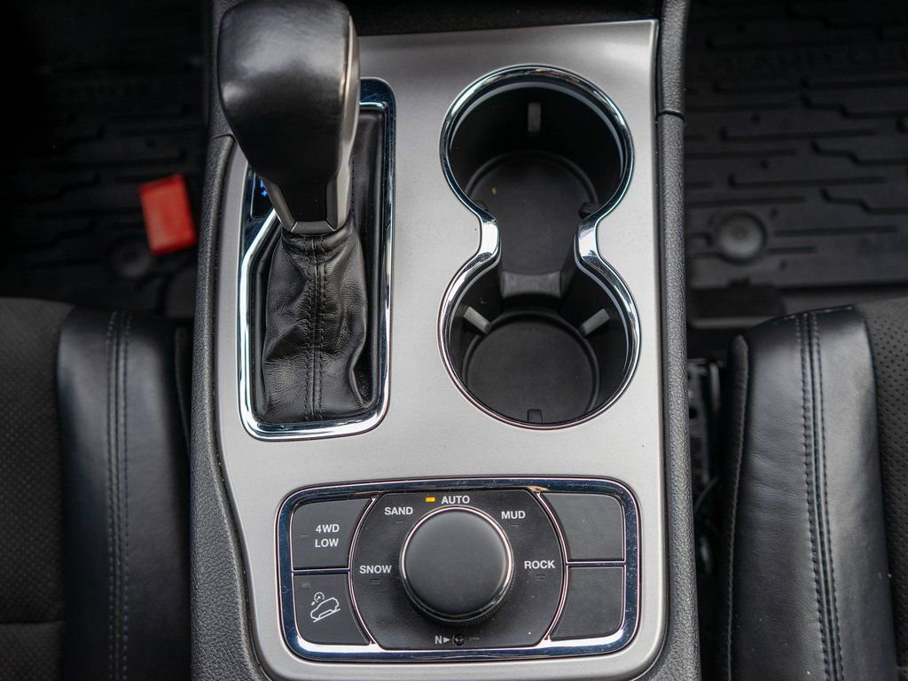 Used 2020 Jeep Grand Cherokee Laredo w/ Quick Order Package 2BN North image 27