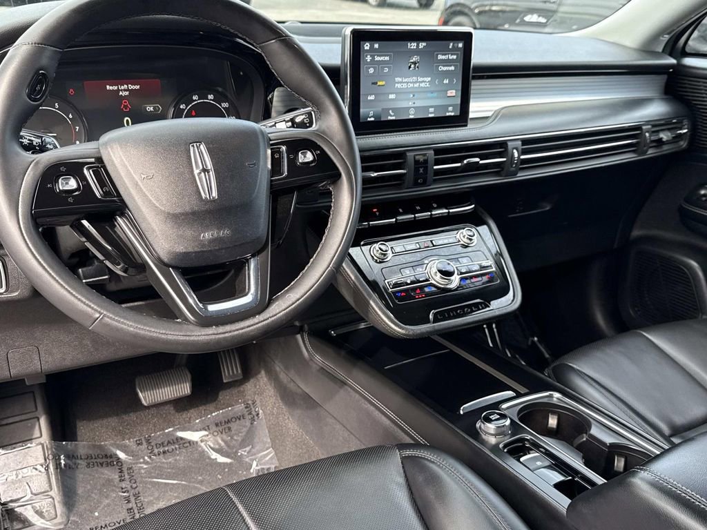 Used 2022 Lincoln Corsair AWD w/ Equipment Group 101A image 2