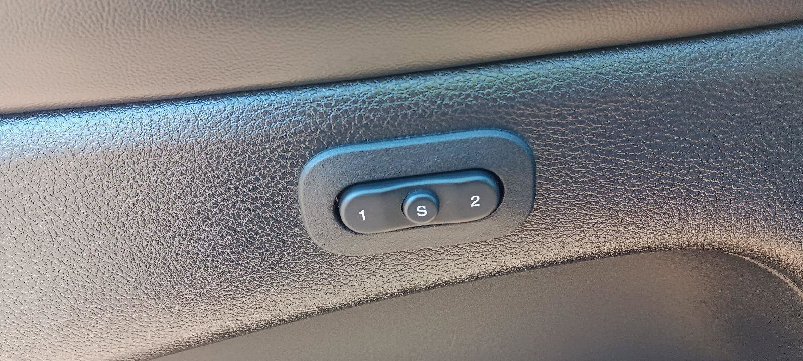 Used 2021 Jeep Grand Cherokee Trailhawk w/ Premium Lighting Group image 8