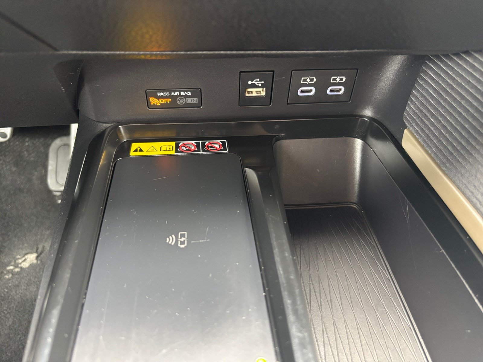 Used 2025 Toyota Camry SE FWD image 26