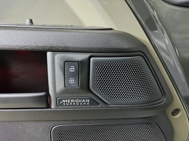 Used 2025 Land Rover Defender 110 AWD/4WD image 20