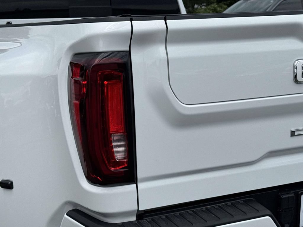 Used 2023 GMC Sierra 3500 Denali w/ Denali Ultimate Package AWD/4WD image 10