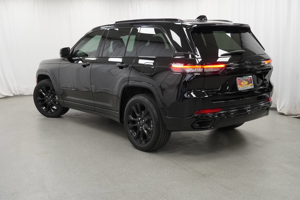 Certified 2023 Jeep Grand Cherokee Overland AWD/4WD image 14