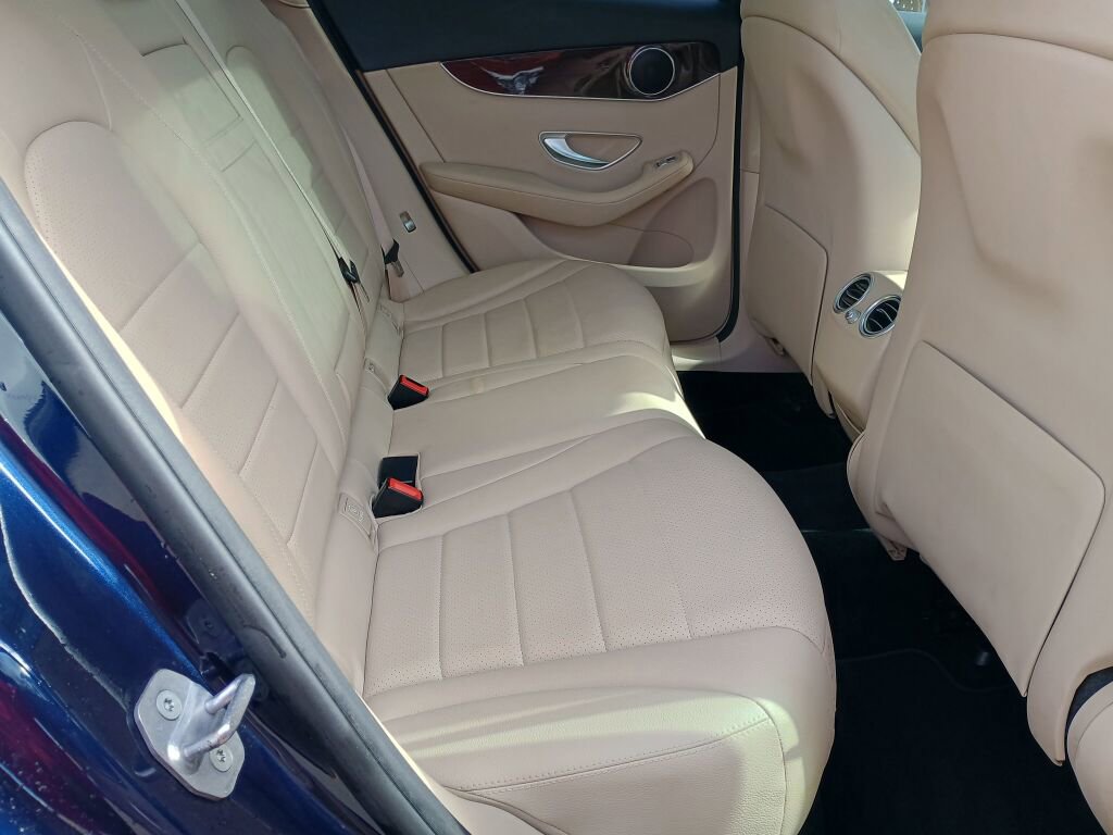 Used 2017 Mercedes-Benz GLC 300 4MATIC image 25