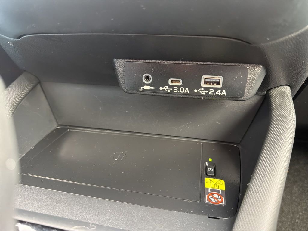 Certified 2025 Subaru Forester Limited AWD/4WD image 38