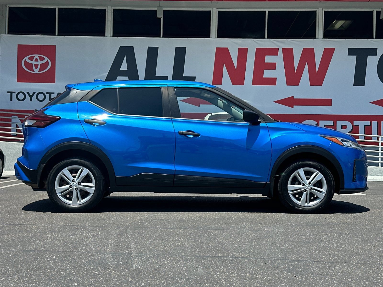 Used 2021 Nissan Kicks S FWD image 6