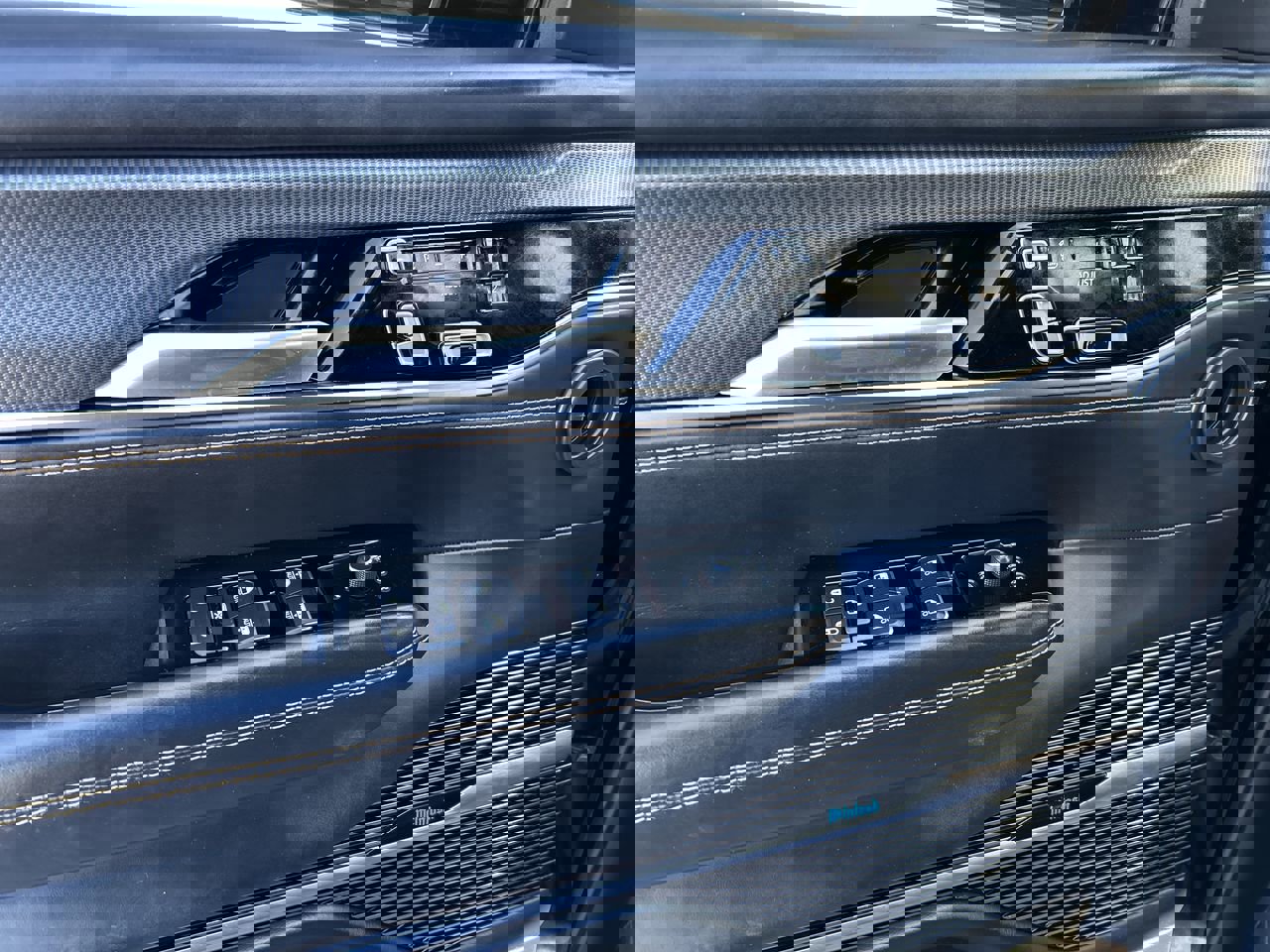 Used 2023 Jeep Grand Wagoneer L Series III w/ Rear Seat Video Group 1 image 20