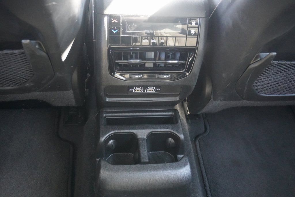 Used 2023 Jeep Grand Cherokee L Laredo image 30
