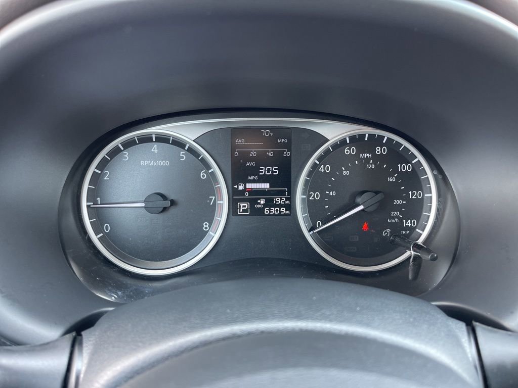 Certified 2025 Nissan Kicks Play S image 9