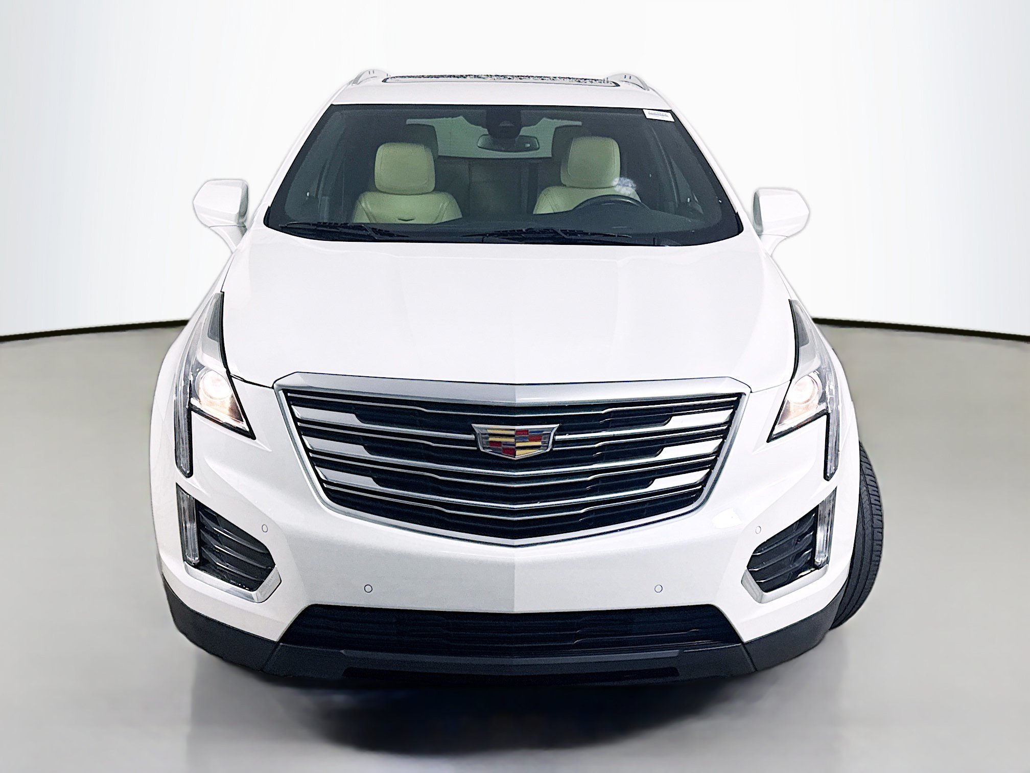 Used 2018 Cadillac XT5 Luxury w/ Driver Awareness Package FWD video 2