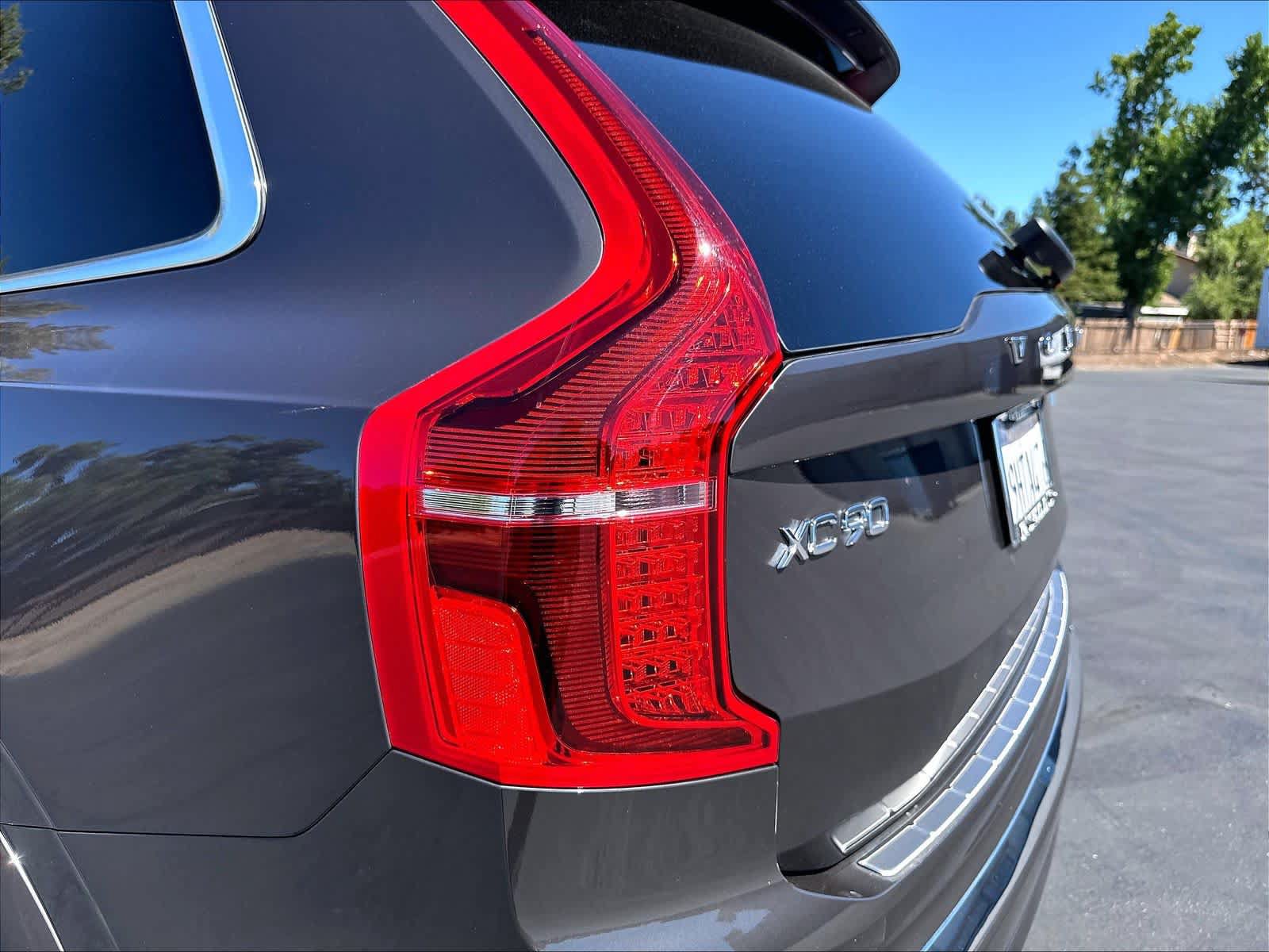 Used 2023 Volvo XC90 T8 Ultimate w/ Protection Package Premier AWD/4WD image 33