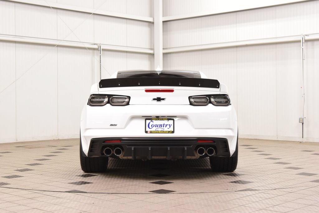 Used 2021 Chevrolet Camaro SS RWD image 7