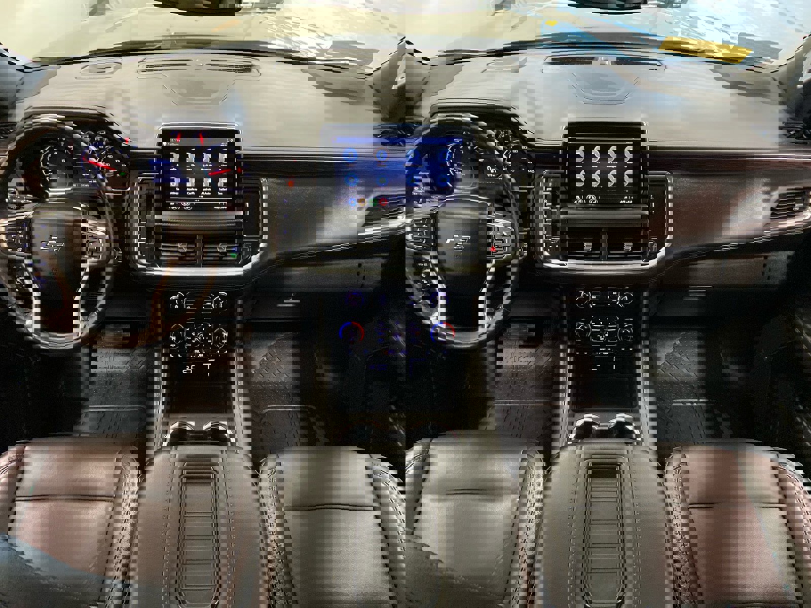 Used 2021 Chevrolet Tahoe Z71 w/ Z71 Signature Package image 11