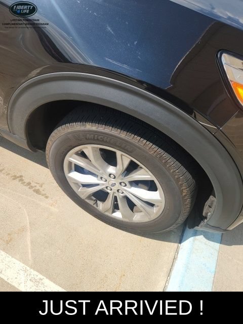 Used 2023 Ford Explorer XLT w/ Equipment Group 202A AWD/4WD image 7