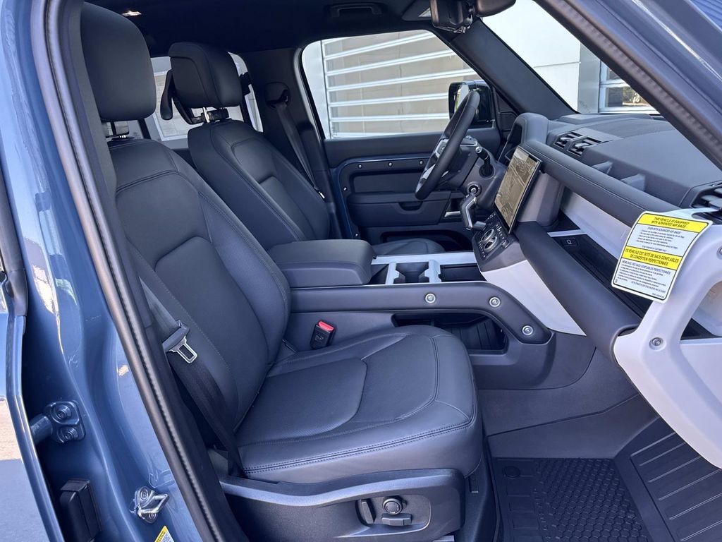 New 2026 Land Rover Defender 110 X-Dynamic SE AWD/4WD image 9