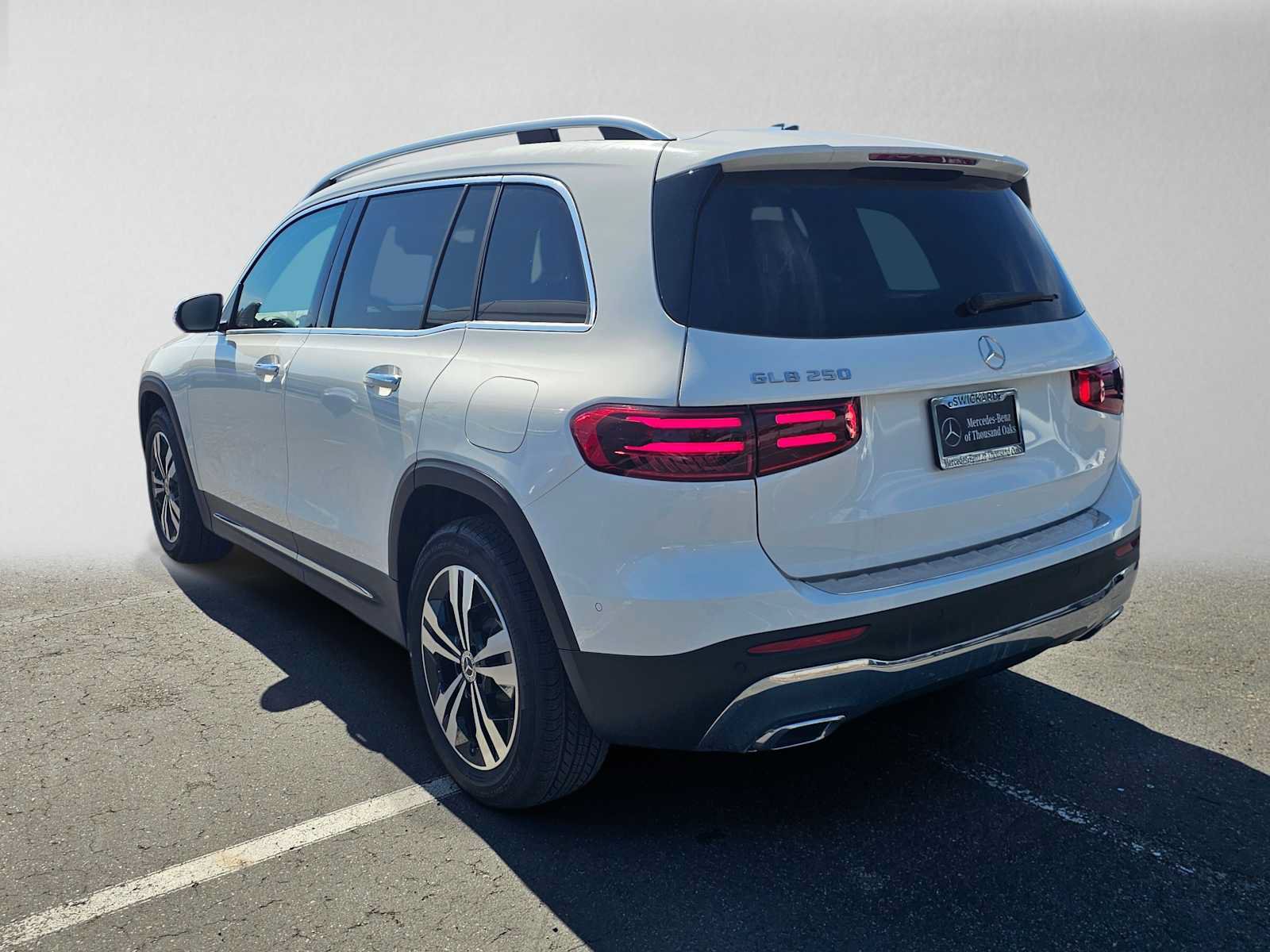 New 2026 Mercedes-Benz GLB 250 image 5