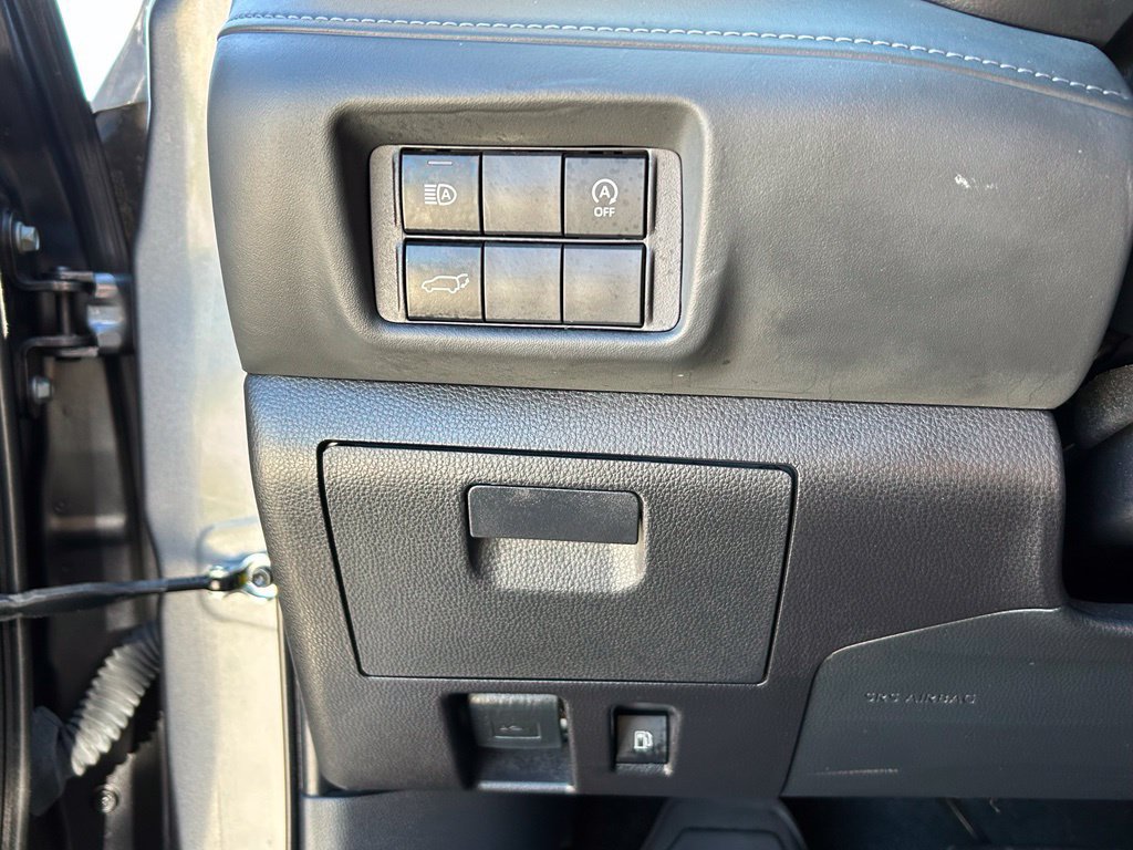 Used 2023 Toyota Highlander XLE FWD image 16