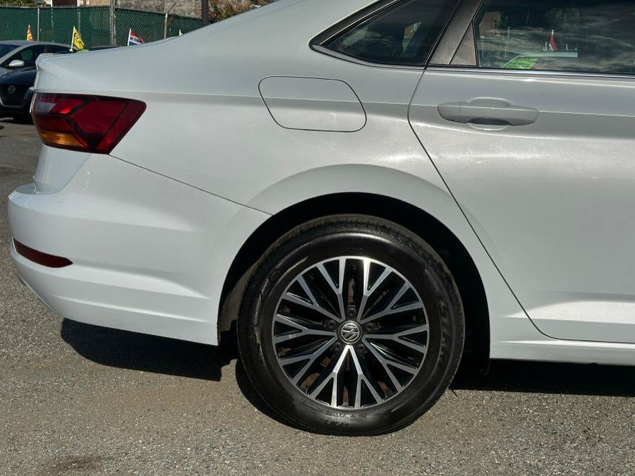 Used 2019 Volkswagen Jetta SE w/ Cold Weather Package FWD image 38