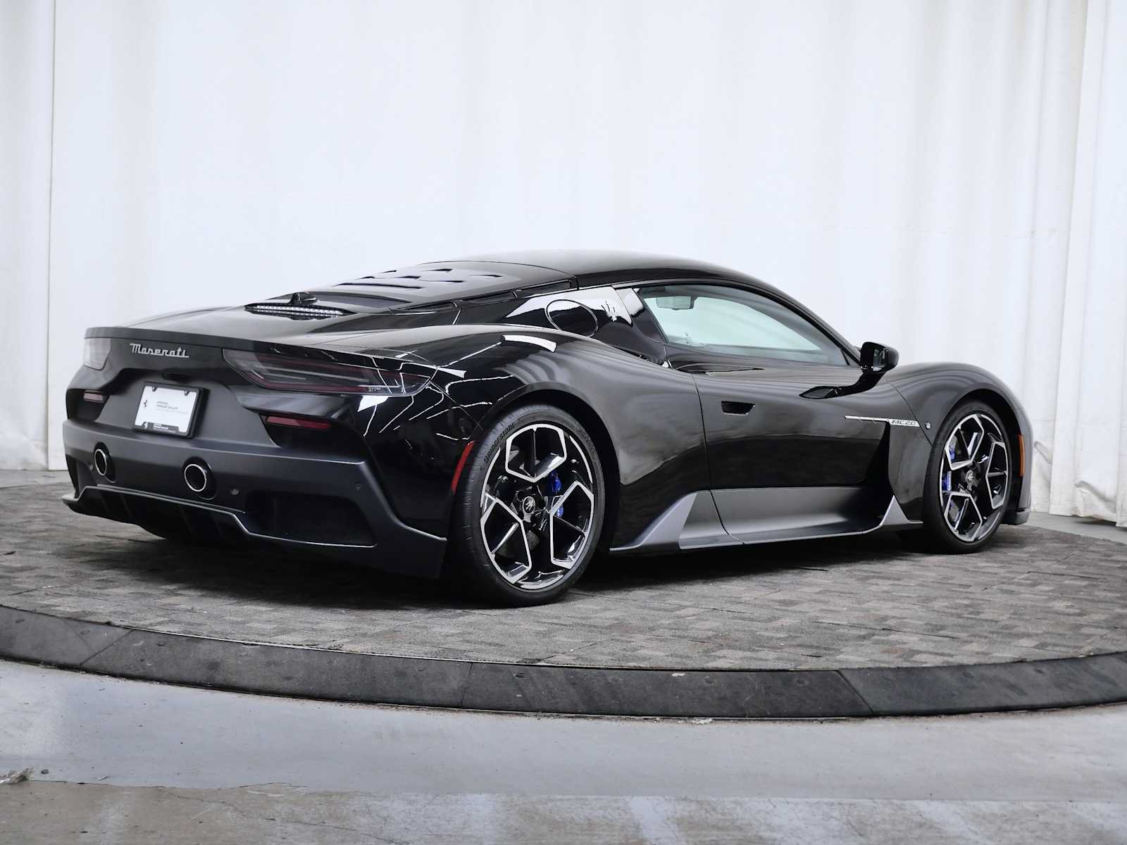Used 2022 Maserati MC20 Coupe RWD image 6