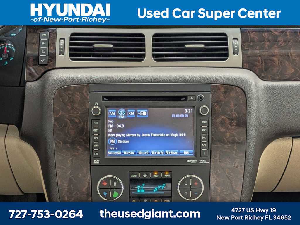 Used 2013 GMC Yukon XL Denali RWD image 25