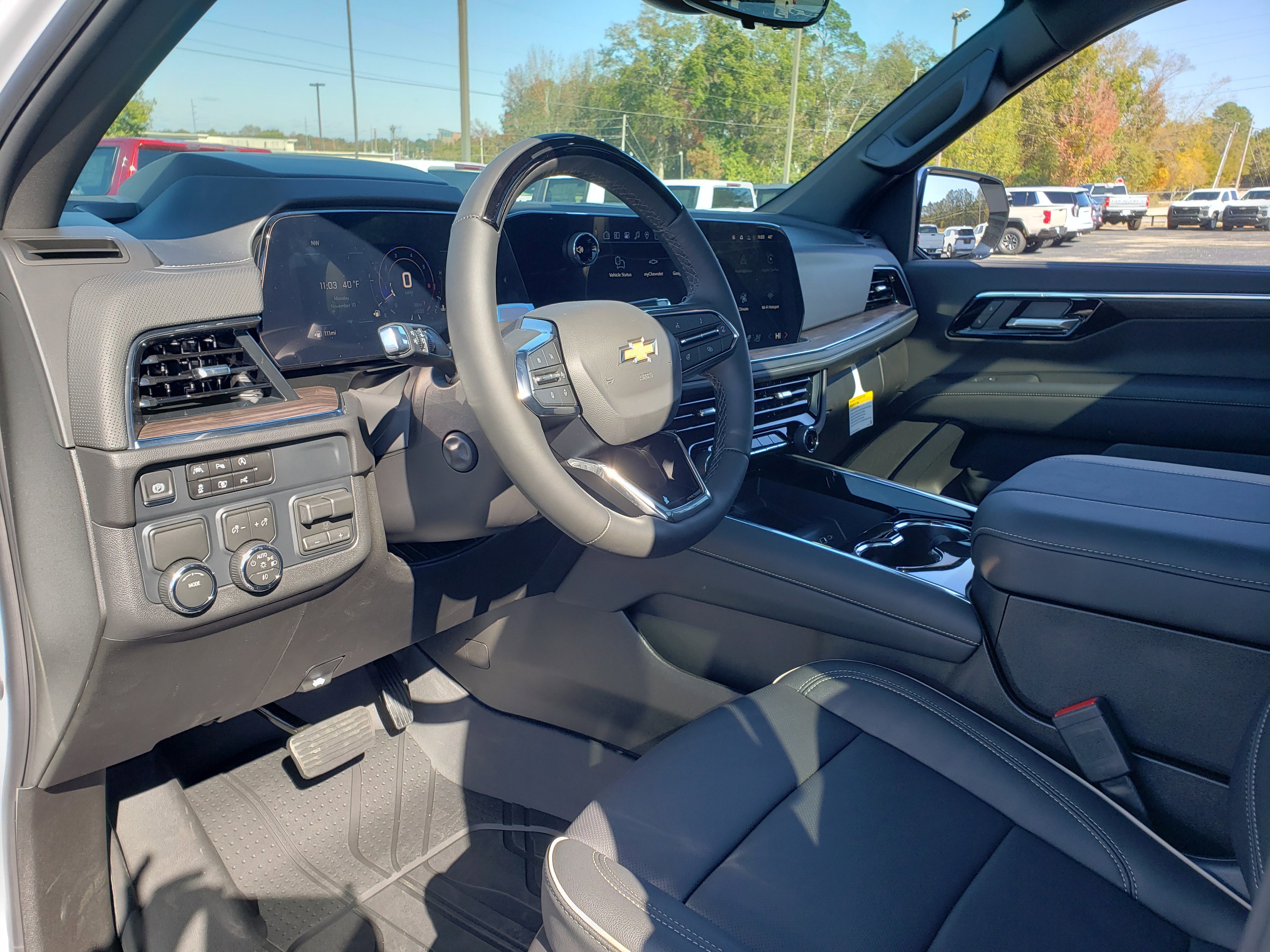 New 2026 Chevrolet Suburban Premier image 29