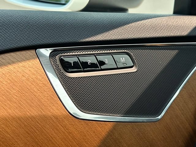Certified 2023 Volvo XC90 B6 Core w/ Climate Package AWD/4WD image 32