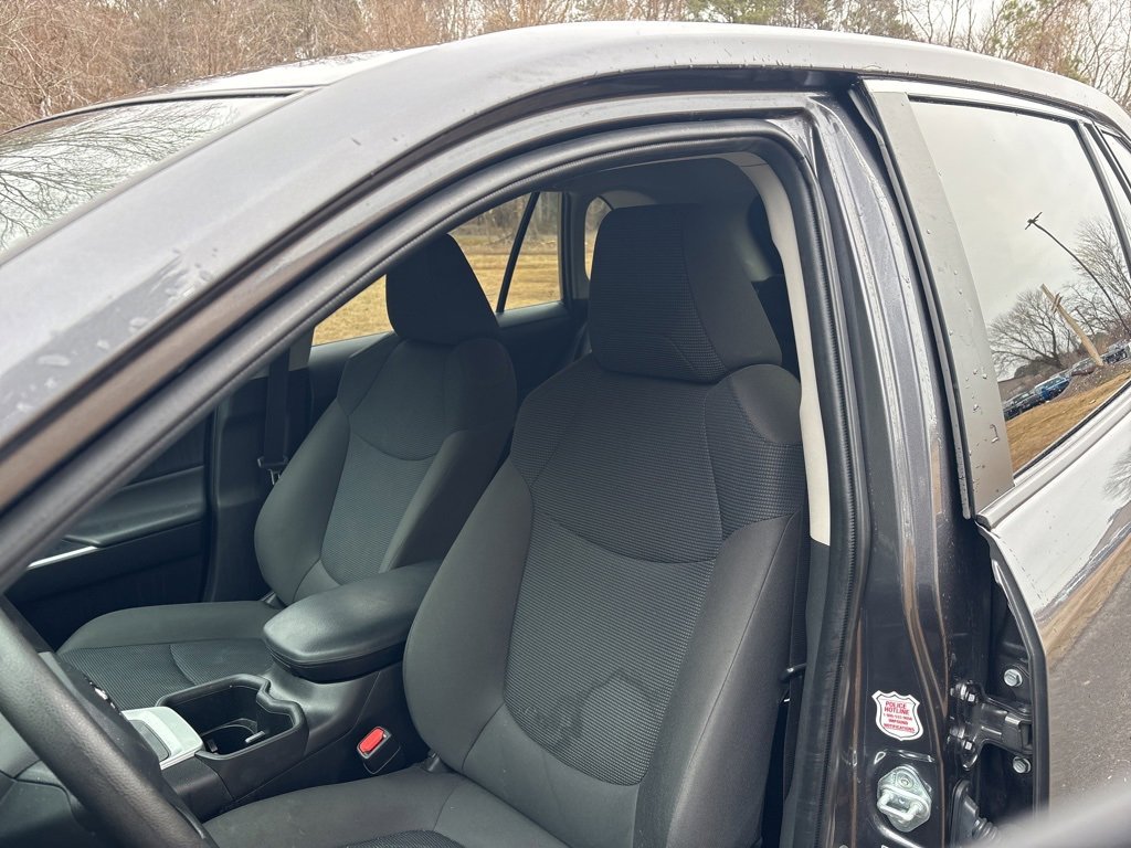 Used 2024 Toyota RAV4 LE image 17