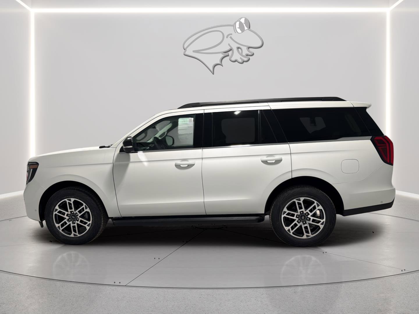 New 2025 Ford Expedition Active AWD/4WD image 3