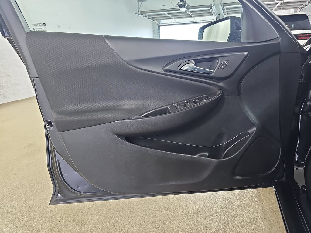 Used 2020 Chevrolet Malibu RS FWD image 31