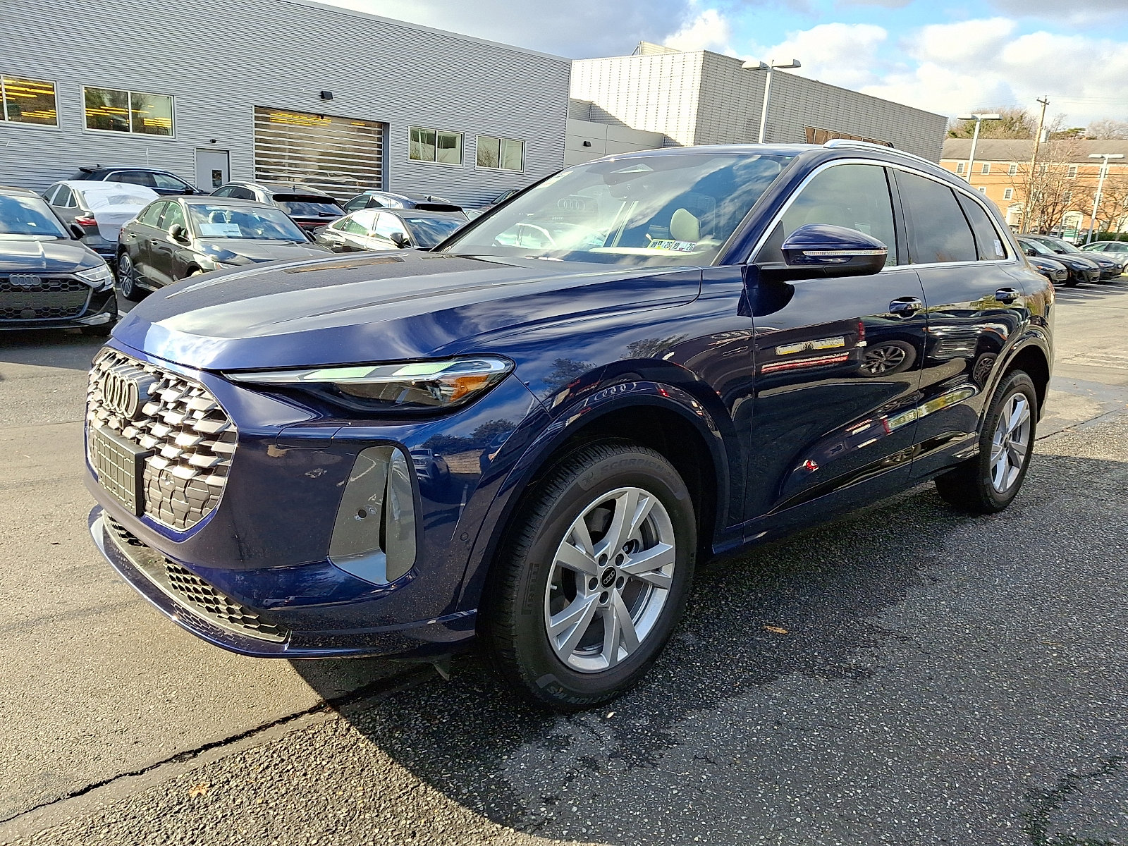 New 2025 Audi Q5 Premium image 2