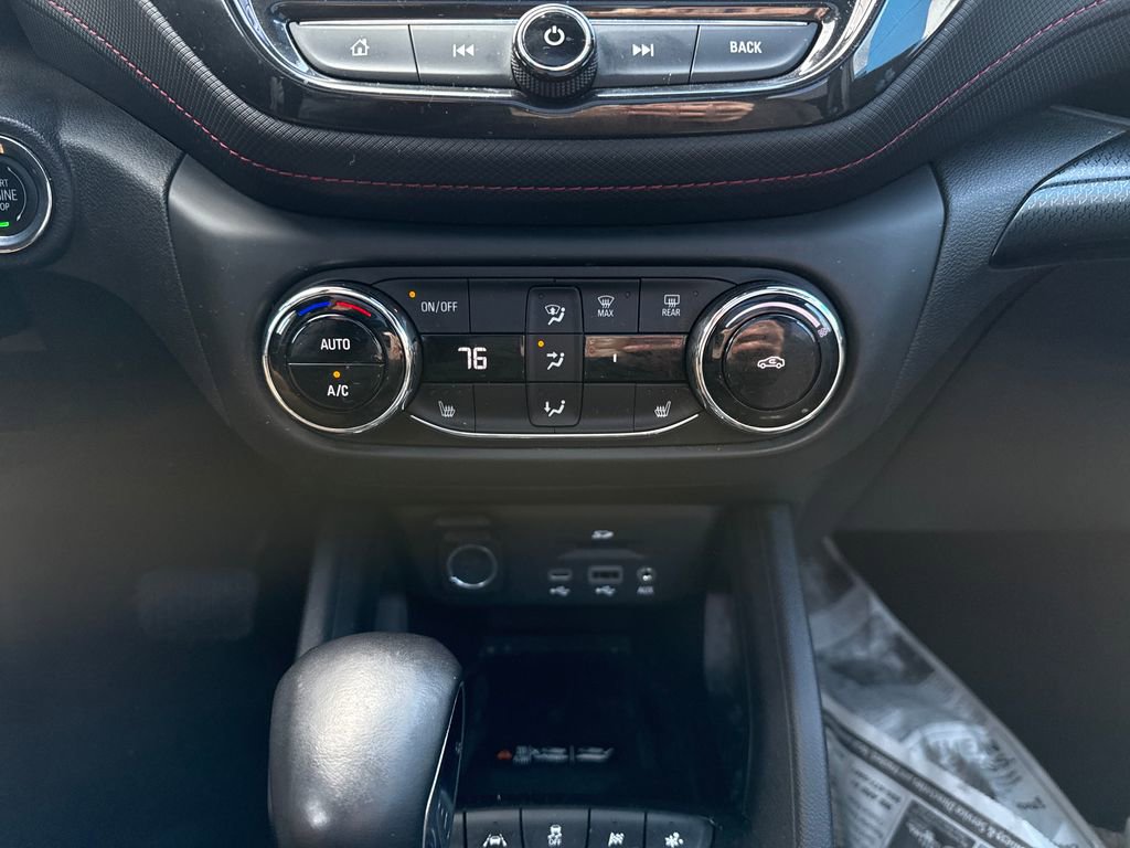 Used 2023 Chevrolet TrailBlazer RS w/ Sun and Liftgate Package image 23