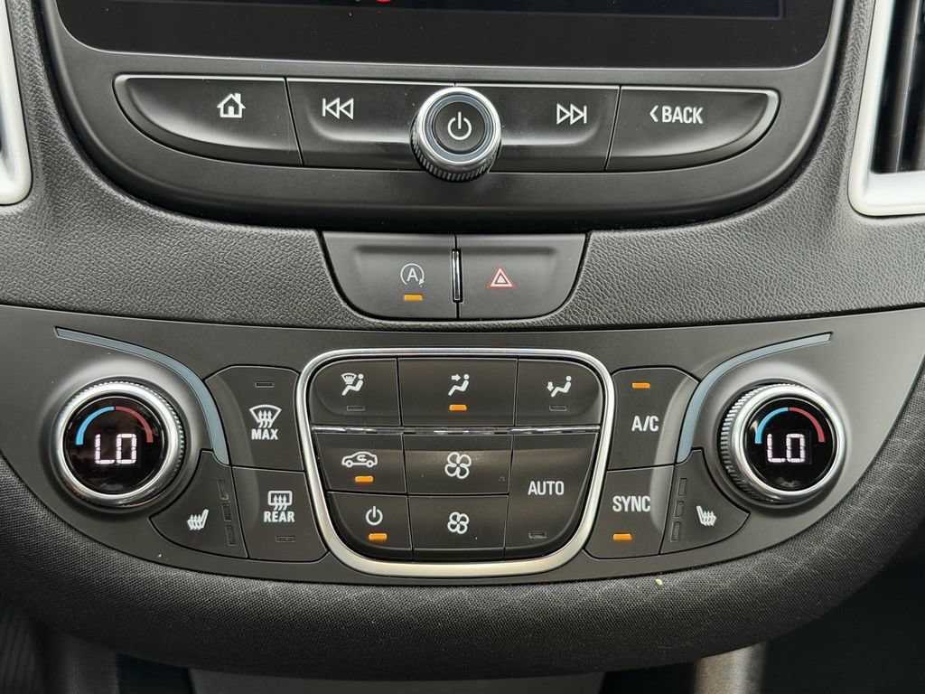 Used 2024 Chevrolet Malibu LT FWD image 24