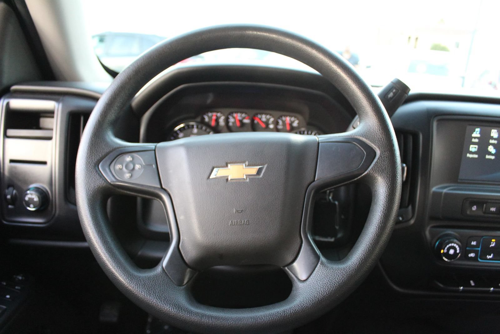Used 2018 Chevrolet Silverado 1500 Custom w/ Custom Value Package RWD image 15