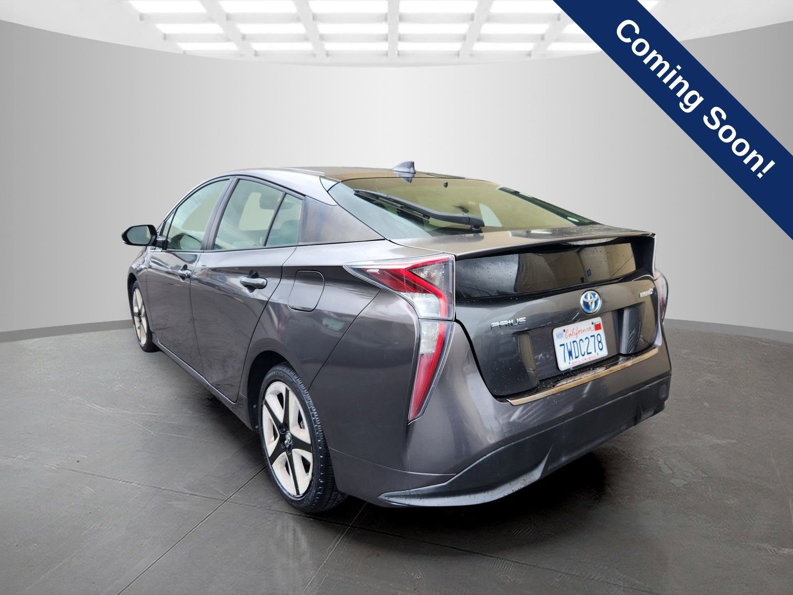 Used 2016 Toyota Prius Three image 5