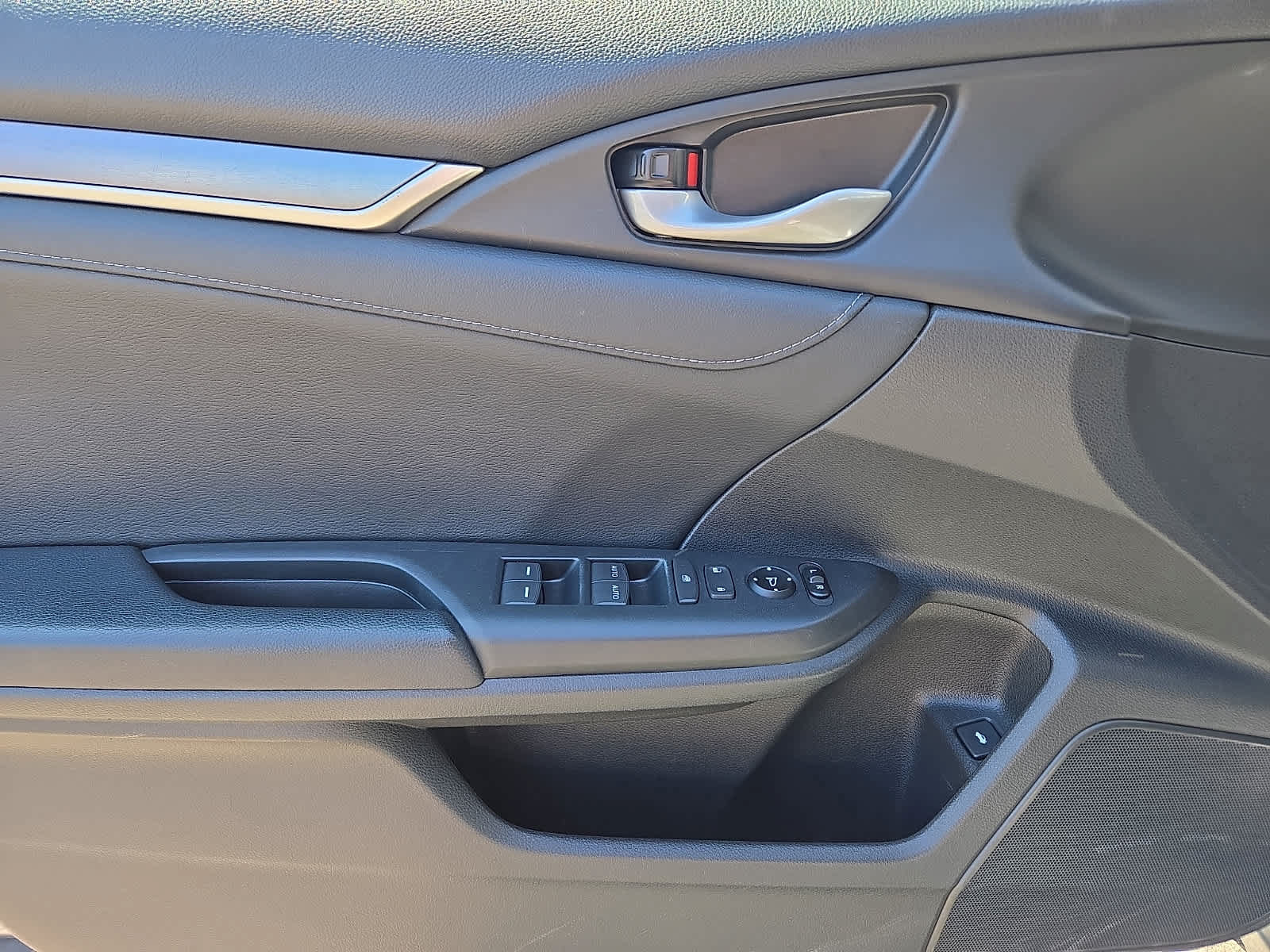 Used 2016 Honda Civic EX-L image 13